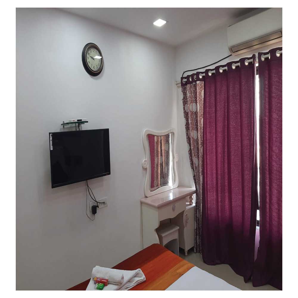 Service apartment near bkc