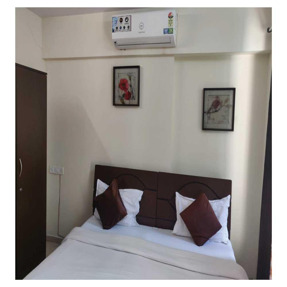 Budget apartment in bandra
